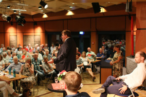 Kämpferisches Schlusswort von Harry Scheuenstuhl mit Blick auf den Landtagswahlkampf (Foto: S. Balcerowski)