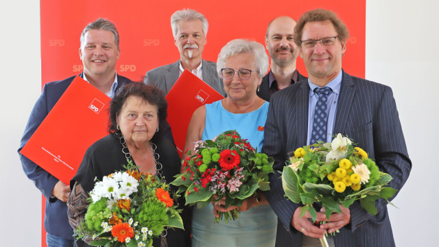 Gruppenfoto Verleihung der Max-Seidel-Medaille 2022 beim Unterbezirksparteitag