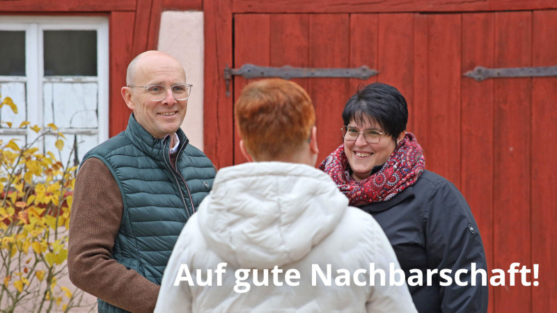 Michael Bischoff und Melanie Plevka im Gespräch mit einer Bürgerin