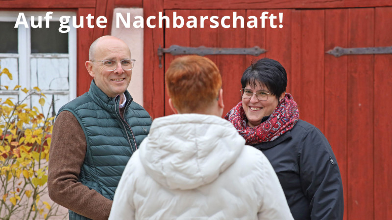 Michael Bischoff und Melanie Plevka im Gespräch mit einer Bürgerin